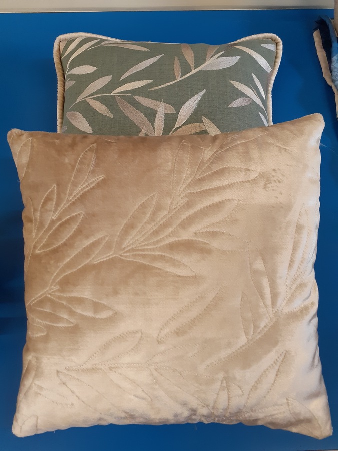 Jean has put her technological skills to good purpose to translate the design from one cushion to another. It's amazing how human and machine can combine so effectively.
